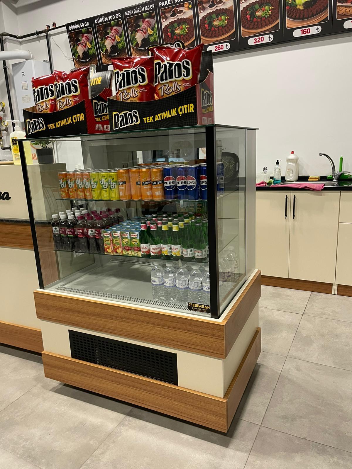 Küçük Kola Dolabı